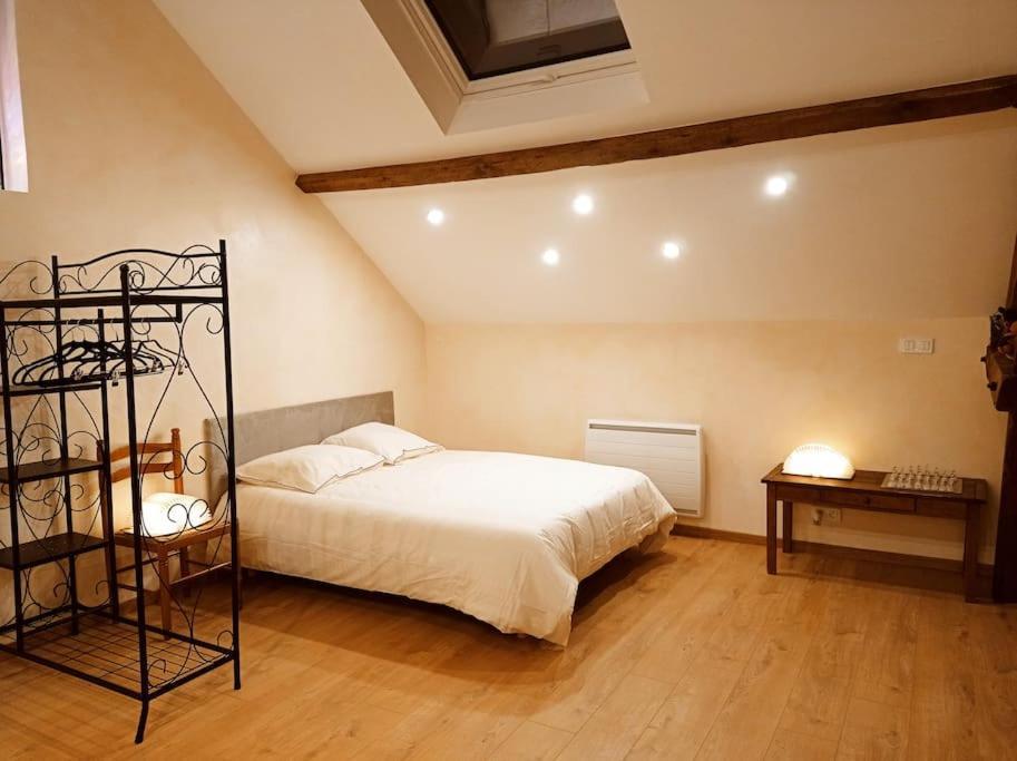 Saint-Angel  La Grange De Marie A St Angel - Magnifique Grange Renovee En Loft Pour 1 A 6 Persヴィラ エクステリア 写真
