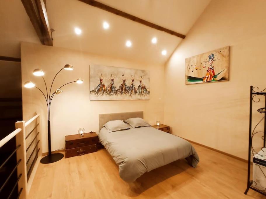 Saint-Angel  La Grange De Marie A St Angel - Magnifique Grange Renovee En Loft Pour 1 A 6 Persヴィラ エクステリア 写真