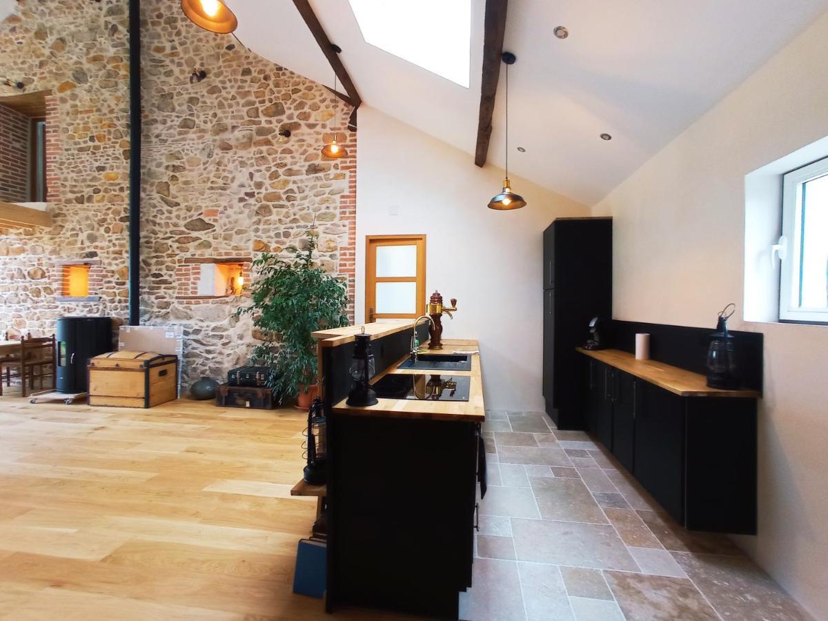 Saint-Angel  La Grange De Marie A St Angel - Magnifique Grange Renovee En Loft Pour 1 A 6 Persヴィラ エクステリア 写真