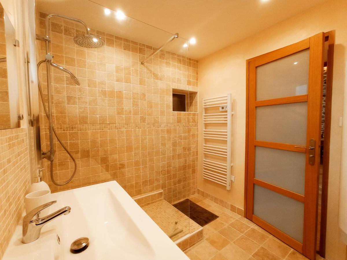 Saint-Angel  La Grange De Marie A St Angel - Magnifique Grange Renovee En Loft Pour 1 A 6 Persヴィラ エクステリア 写真